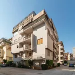 Favara 119 Modern Three Near The Gemelli شقة